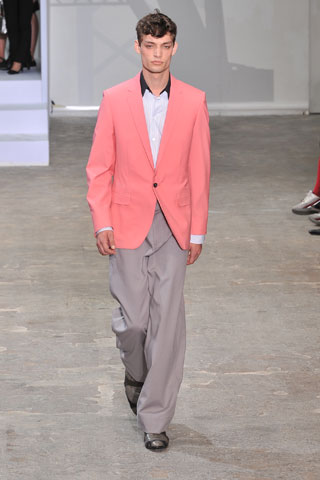 Louis Vuitton / - 2009